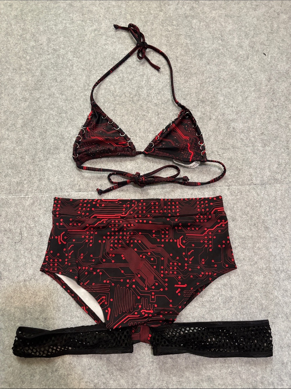 iHeartRaves Red & Black Circuit Board Matrix Print Rave Set
